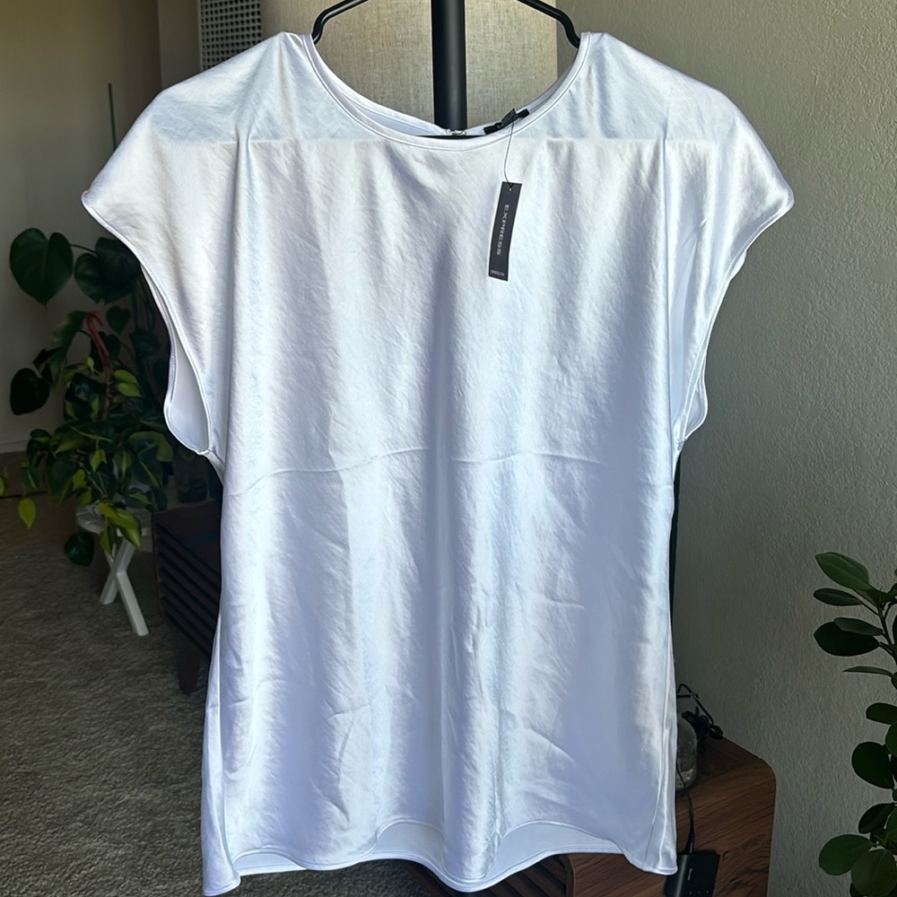 WHITE- EXPRESS Satin Crew Neck Gramercy Top